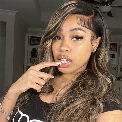yntzo nudes|Yellz0.